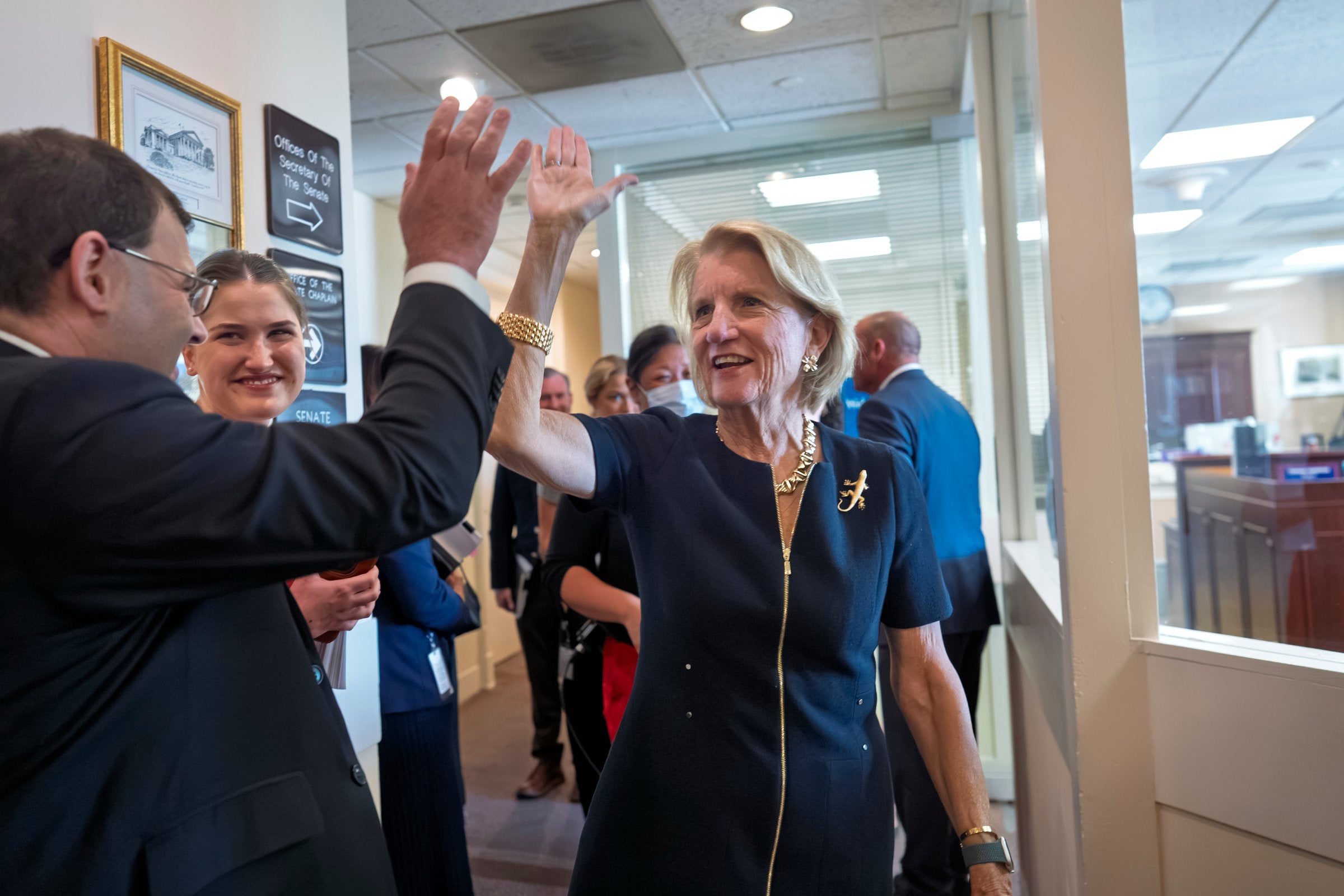 US senators unveil 400-page bill to speed up energy permitting