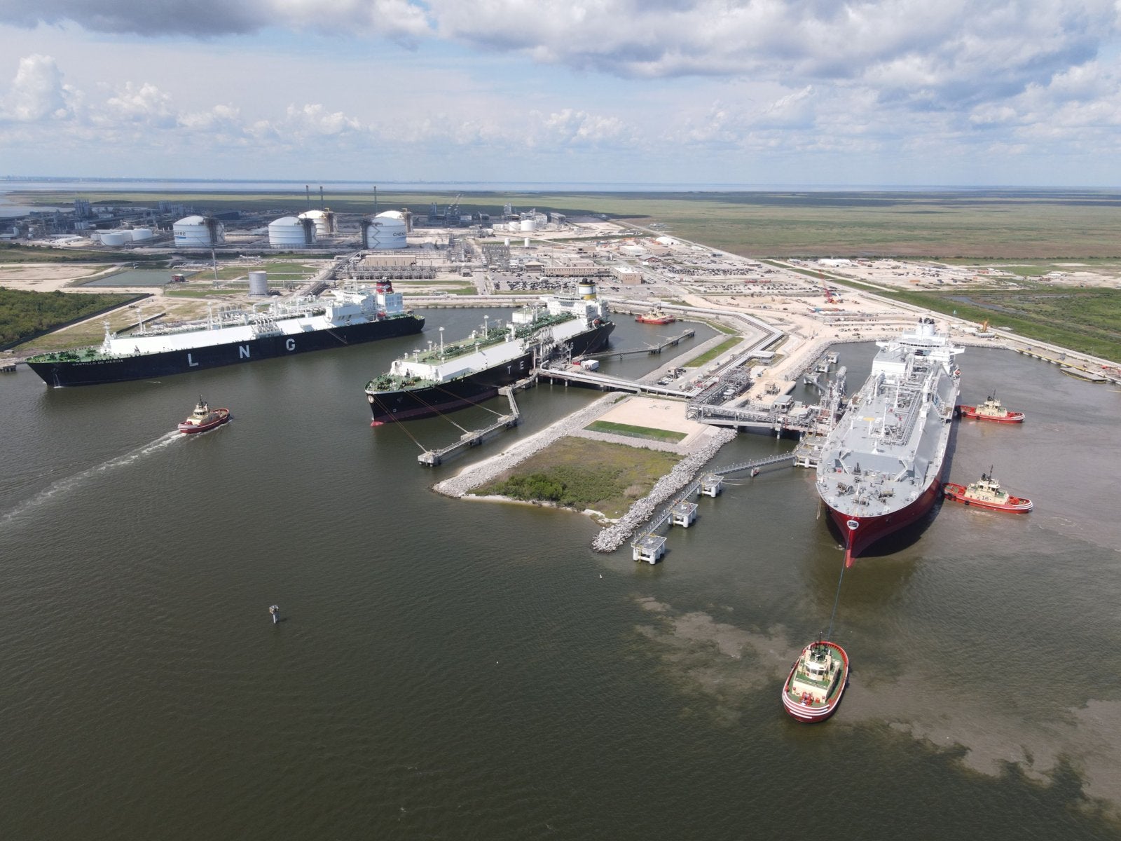 NYK lines up large LNG carrier newbuilding order against charter business