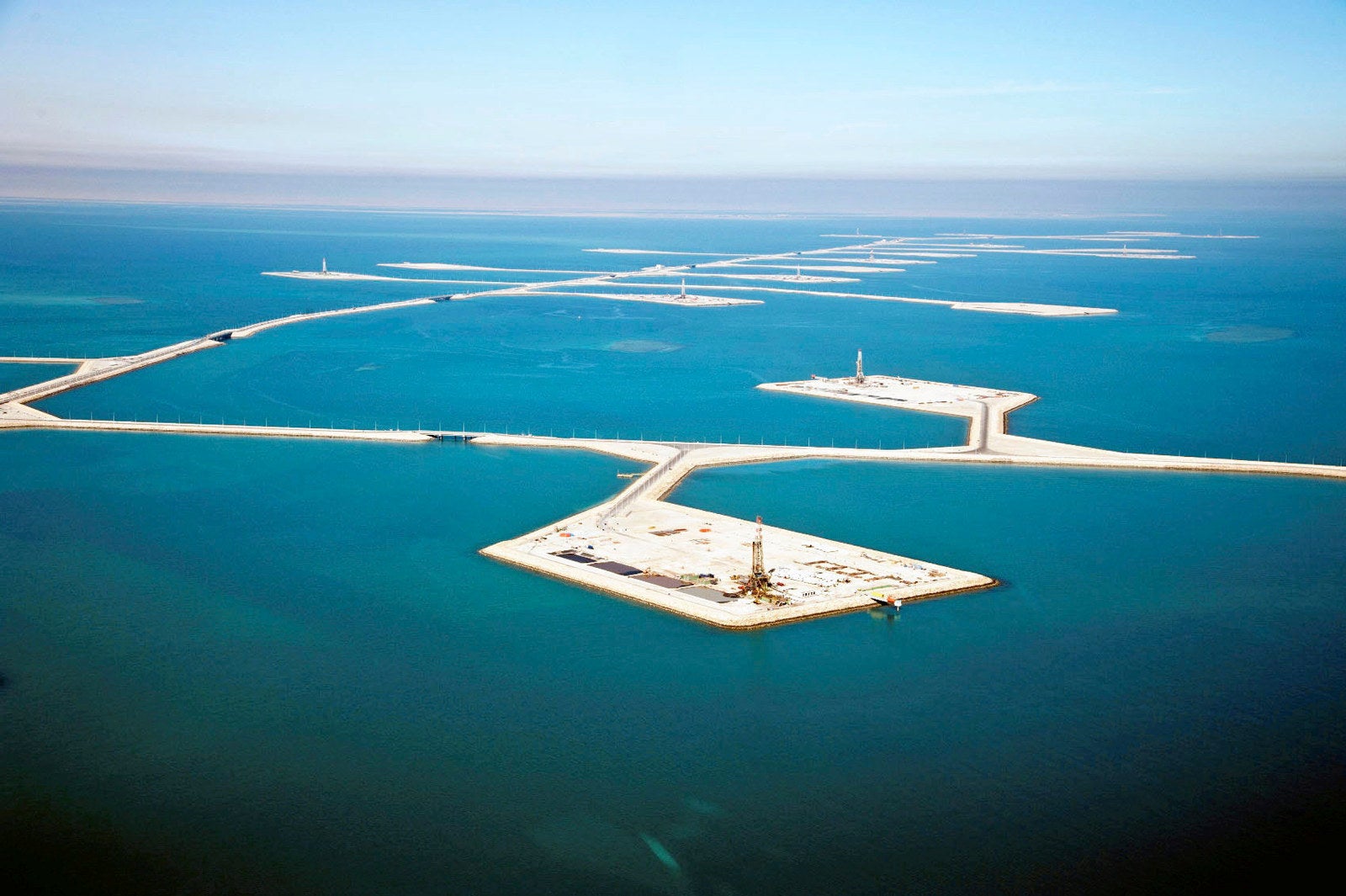 Saudi Aramco launches tender for expansion of giant Manifa offshore ...