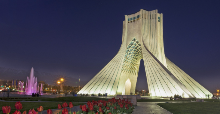 Iranian owner moves into container ships with new order in China