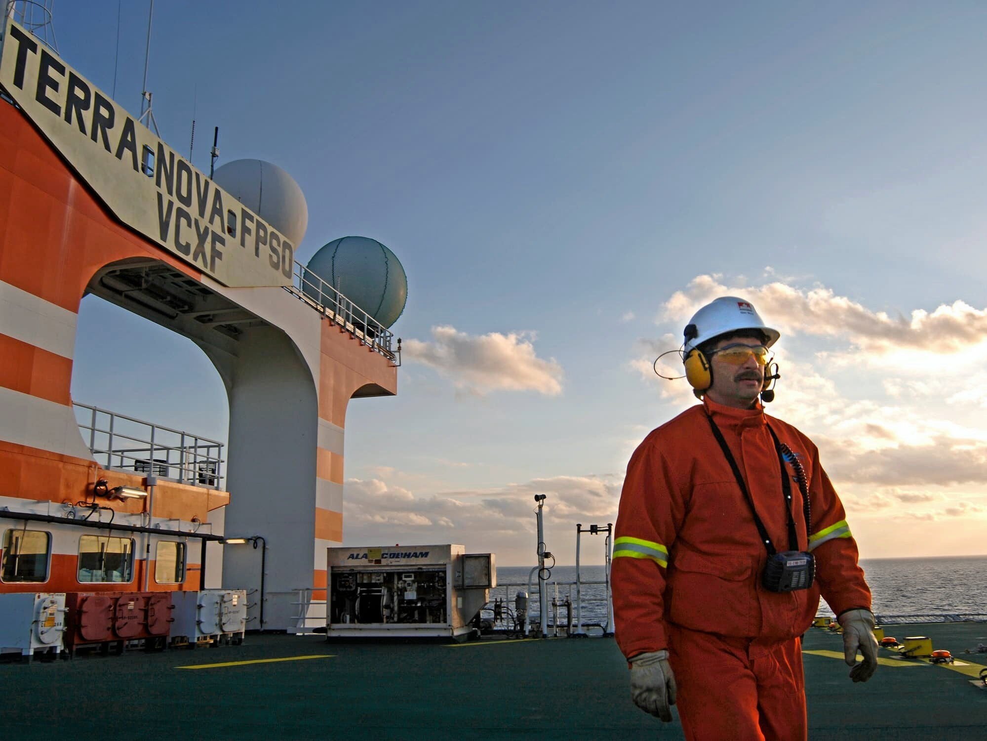 Suncor rushes to deal with power issues on Canada FPSO