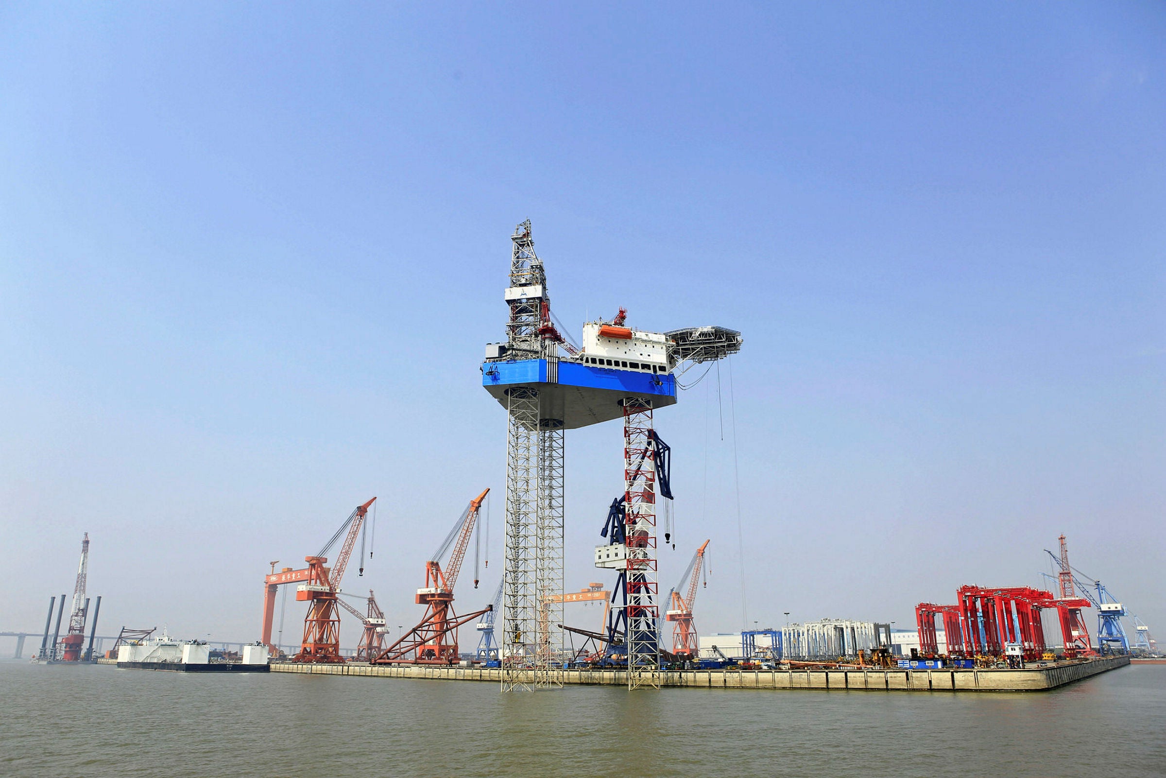 Qatar-bound rig nears sailaway from Chinese yard for North Field ...