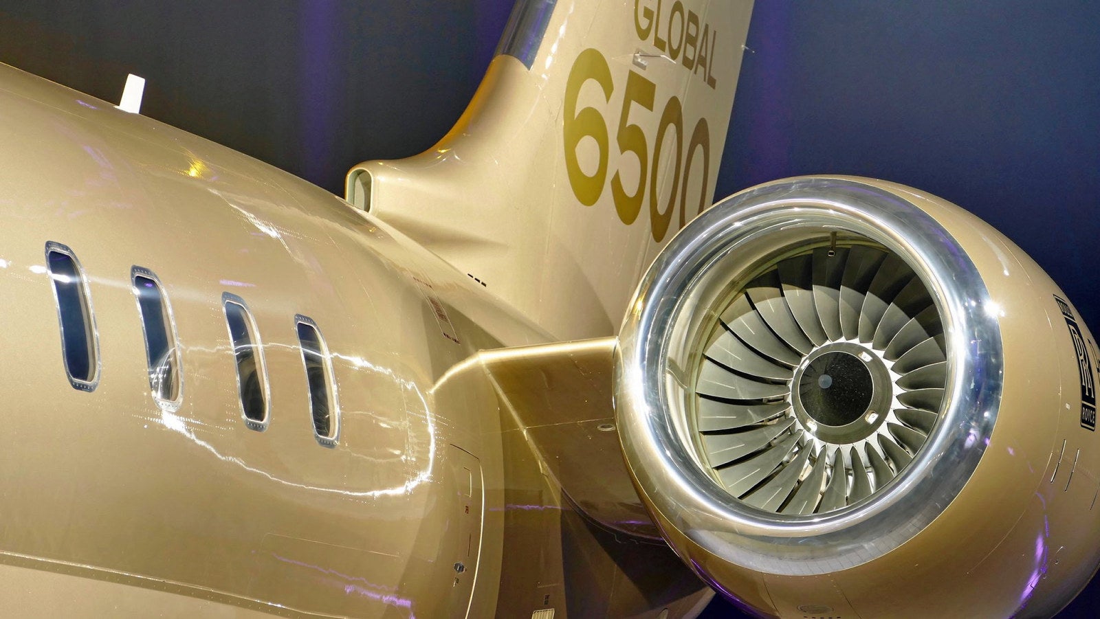 Rolls-Royce and EasyJet to test 100% hydrogen fuel on full-size ...
