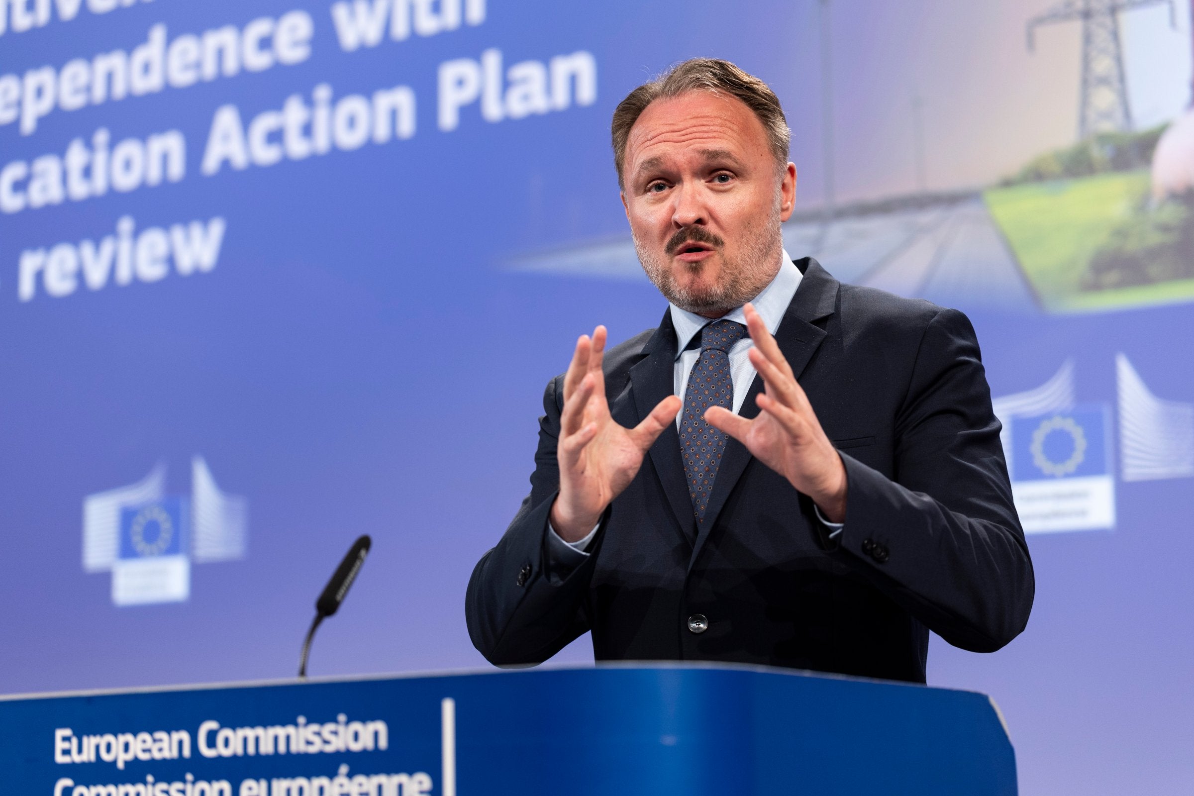 Clean hydrogen producers and users to be eligible for subsidies from proposed €100bn EU Industrial Decarbonisation Bank