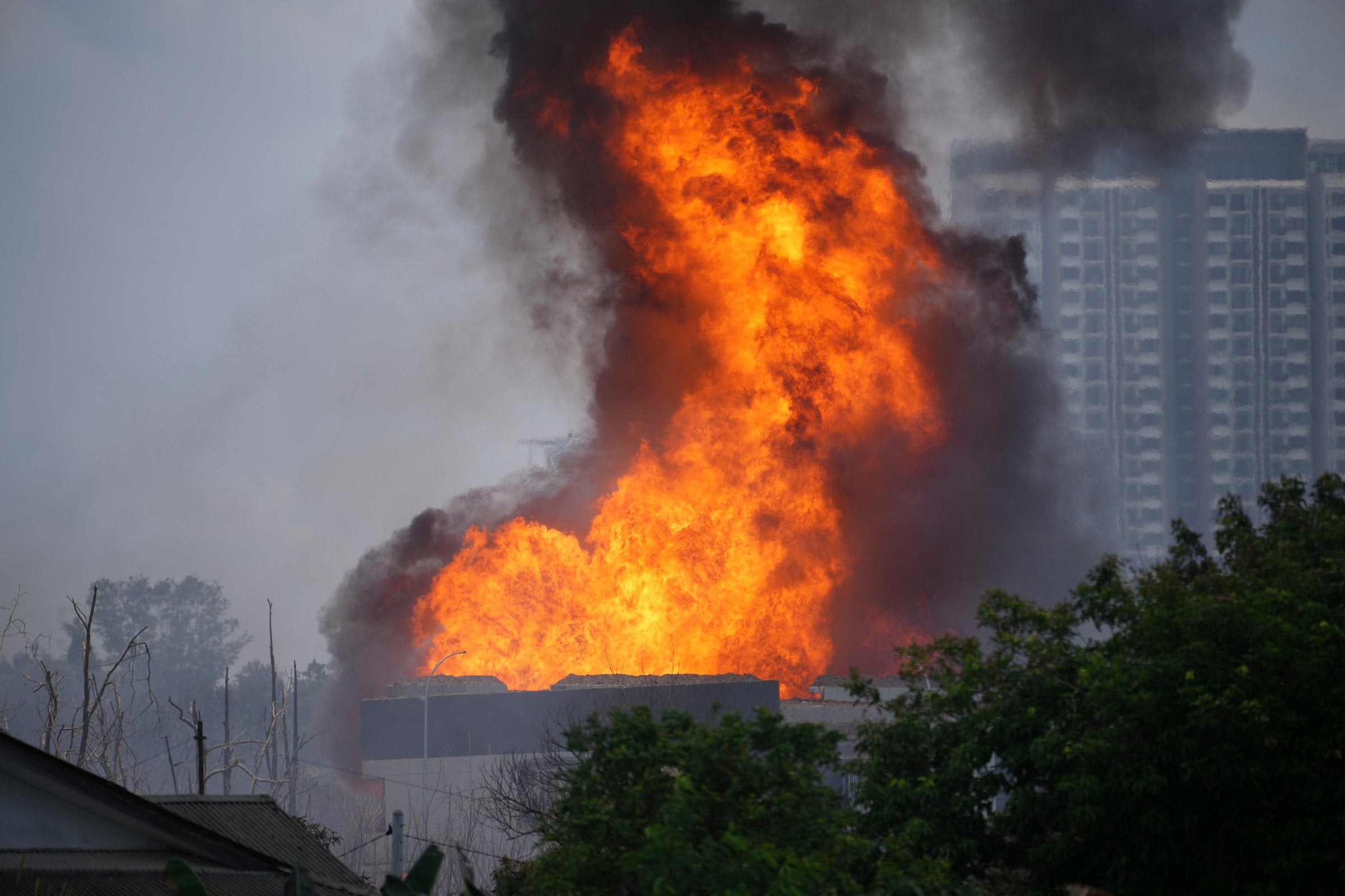 ‘Tragic incident': Petronas updates on gas pipeline explosion and fire ...