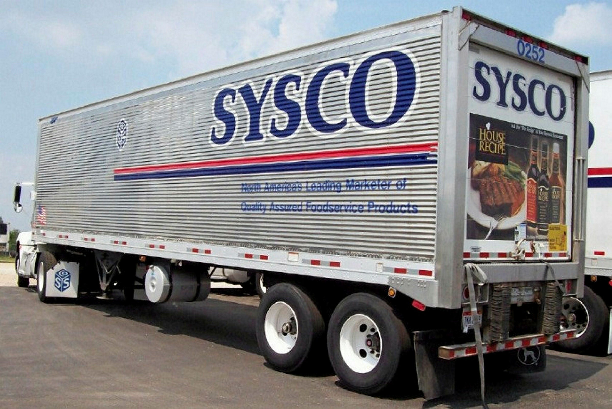 Paul Piazza & Son wins Sysco supplier excellence award