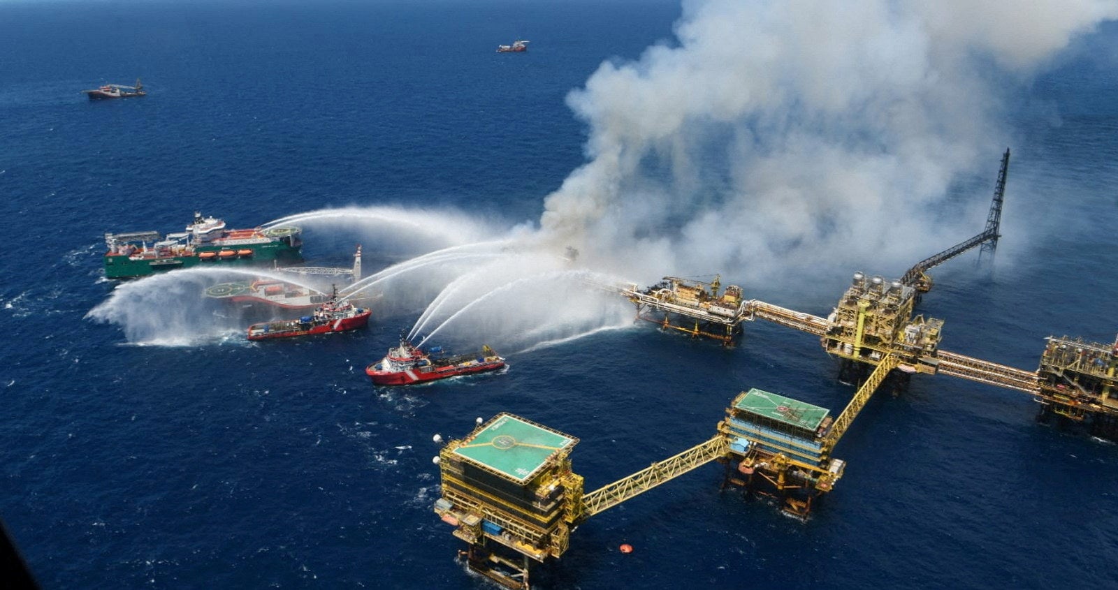 VIDEO: Fire at Pemex platform kills two and hits oil production | Upstream