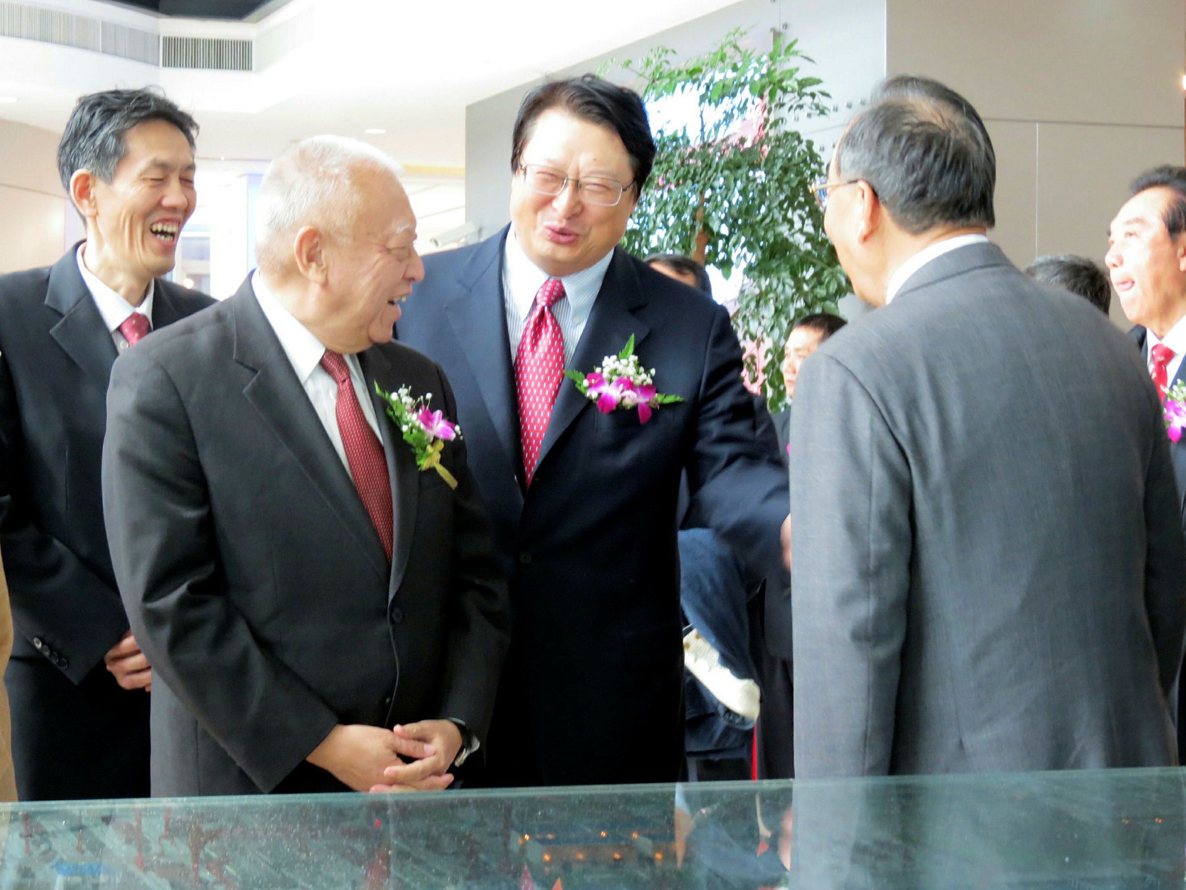 CSIC chairman Hu retires ahead of merger between Chinese shipbuilding ...