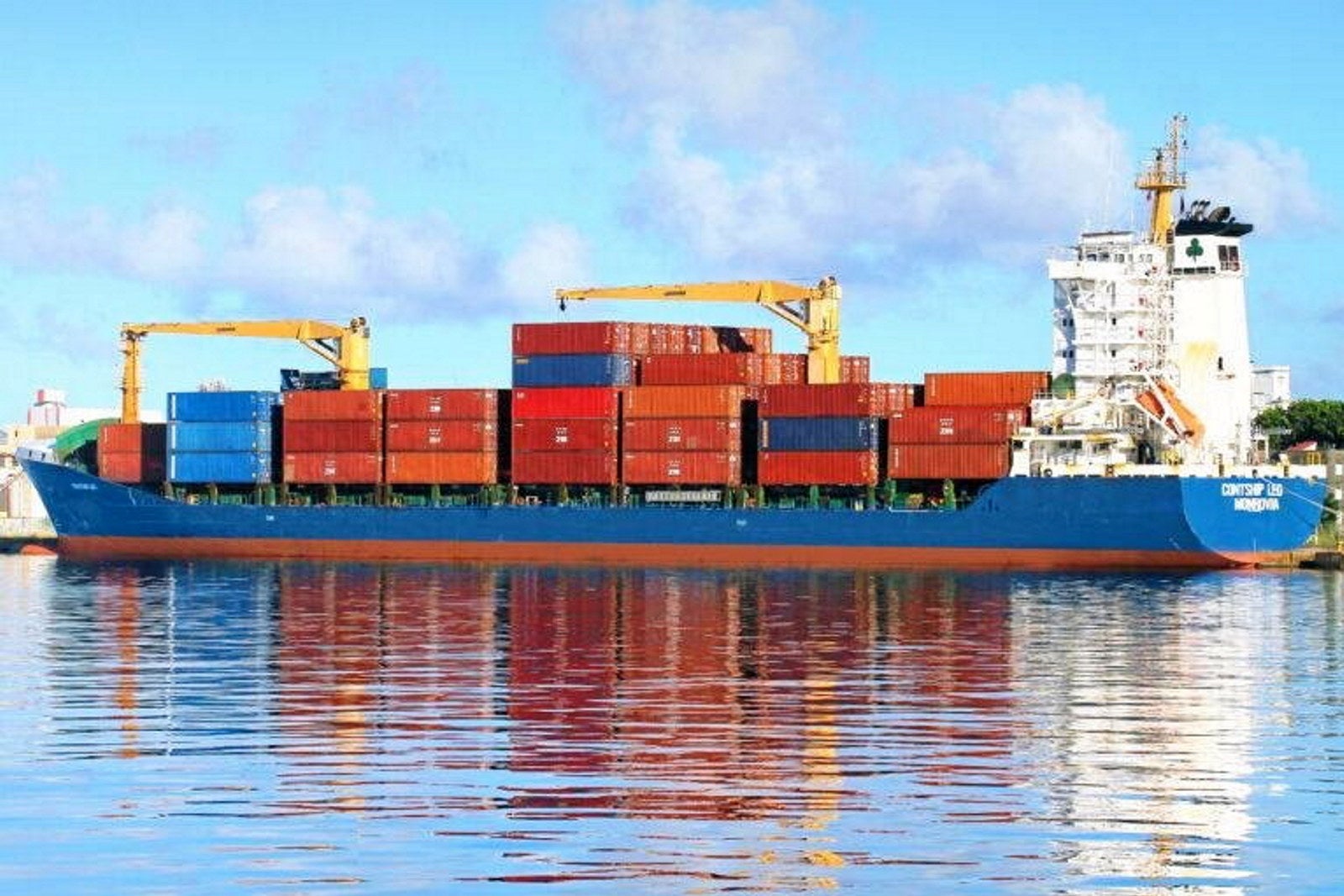 Contships extends feeder ship sales drive with triple asset play
