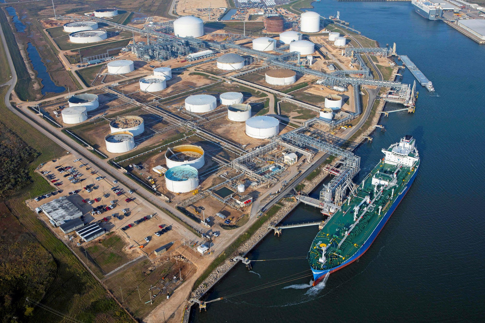 US revokes pollution permit for Trafigura’s new VLCC terminal