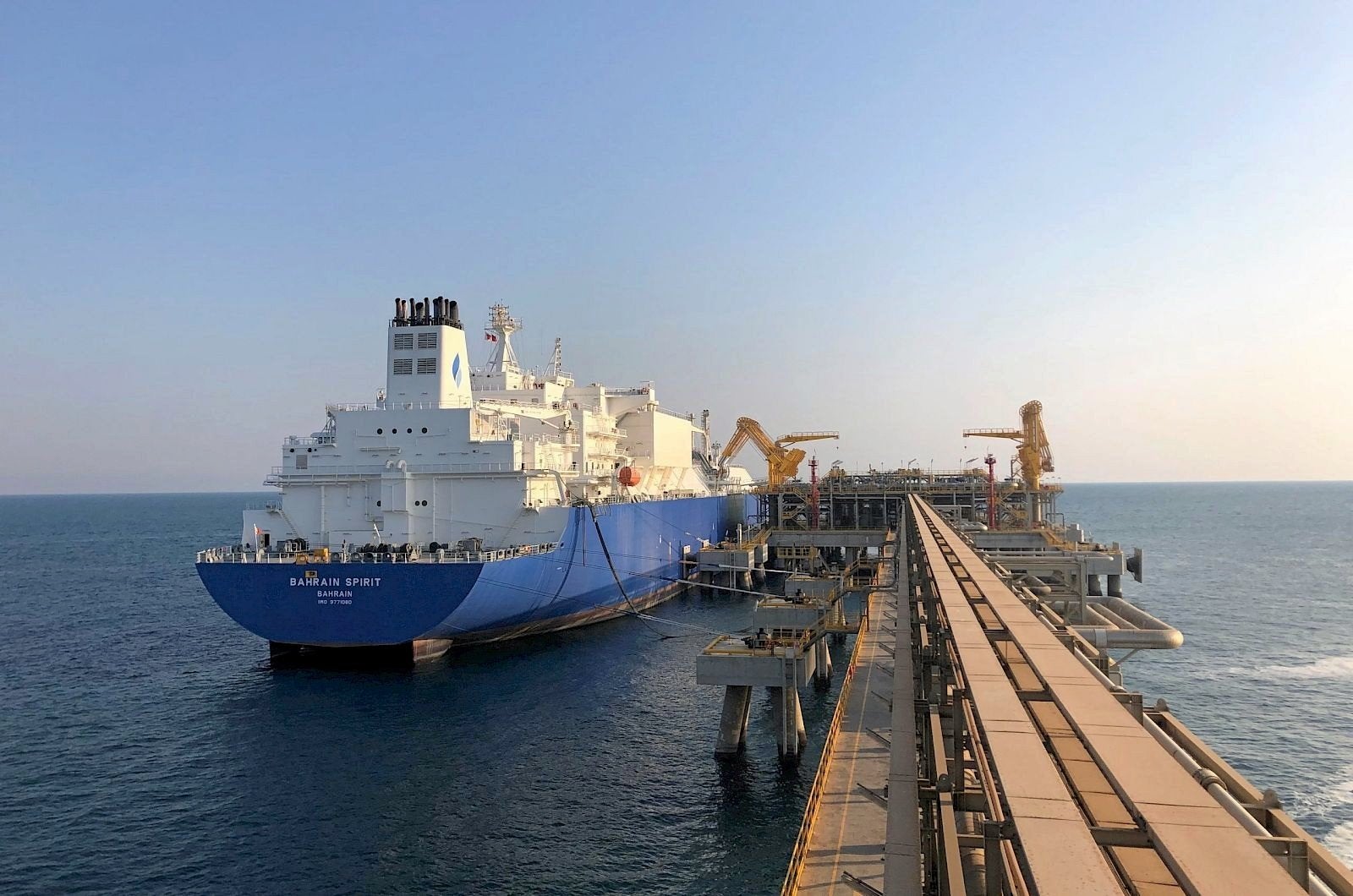 Bahraini LNG floating storage unit makes stealthy exit via Strait of Hormuz