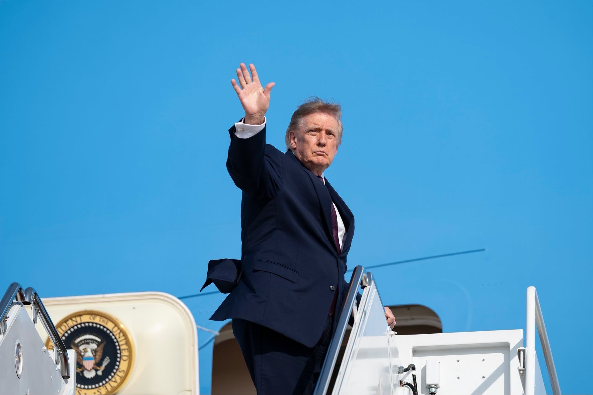 Trump heads to Alaska as Sullivan, Peltola clash over bycatch, seafood policy