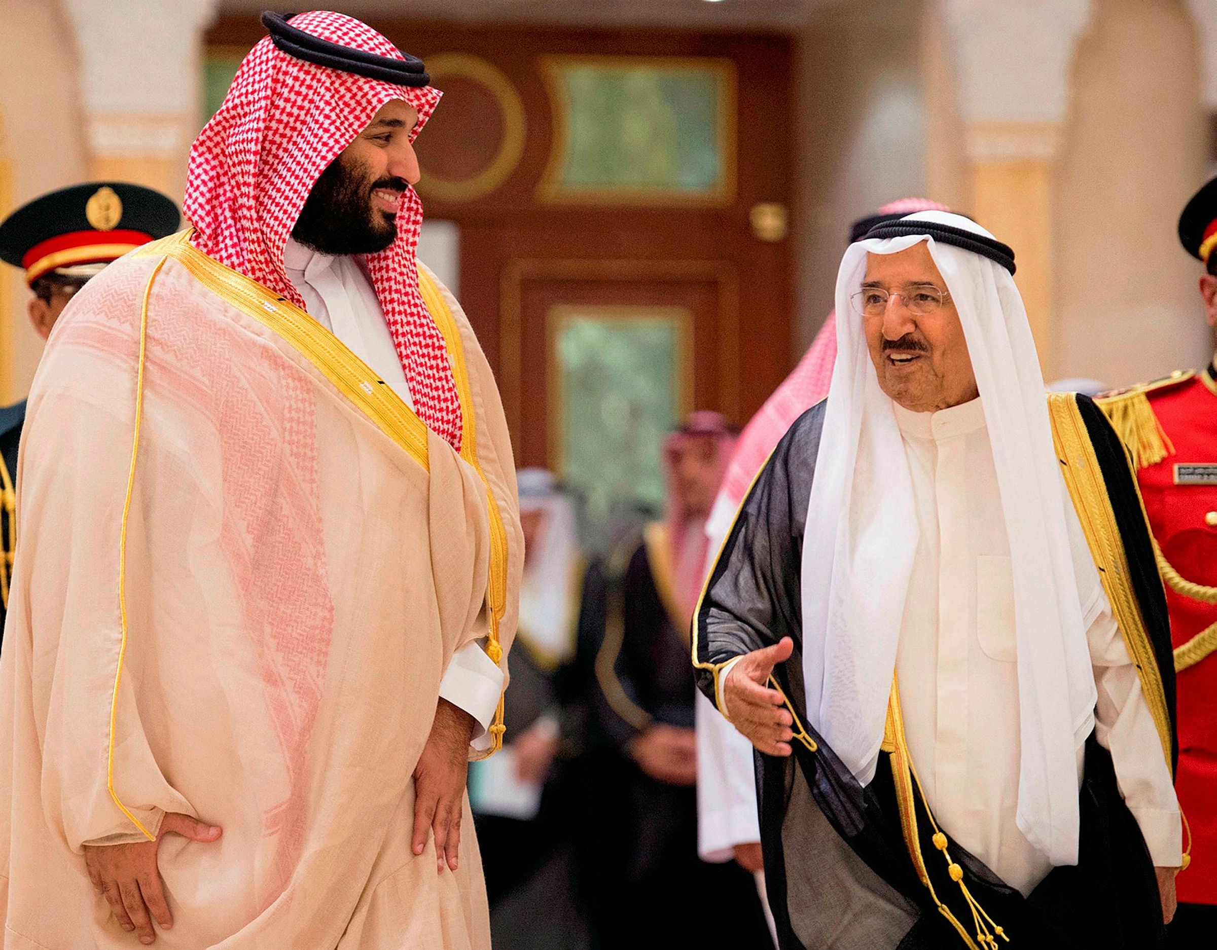 Ageing Kuwaiti ruler Sheikh Sabah flies to US for medical treatment ...