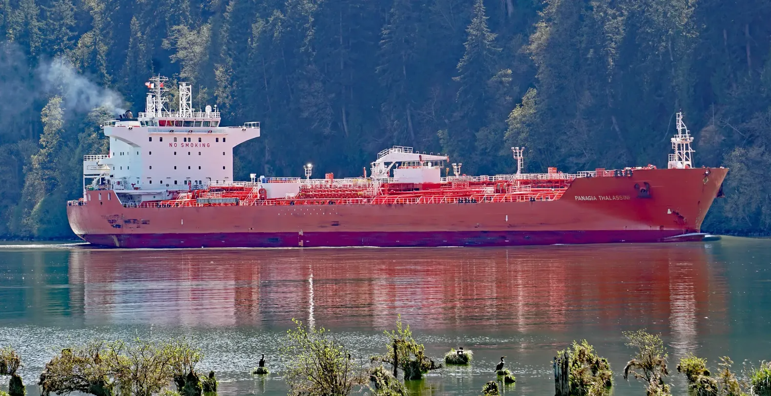 Clean tanker market reaches new record as LR2 spot rate crosses $300,000 per day