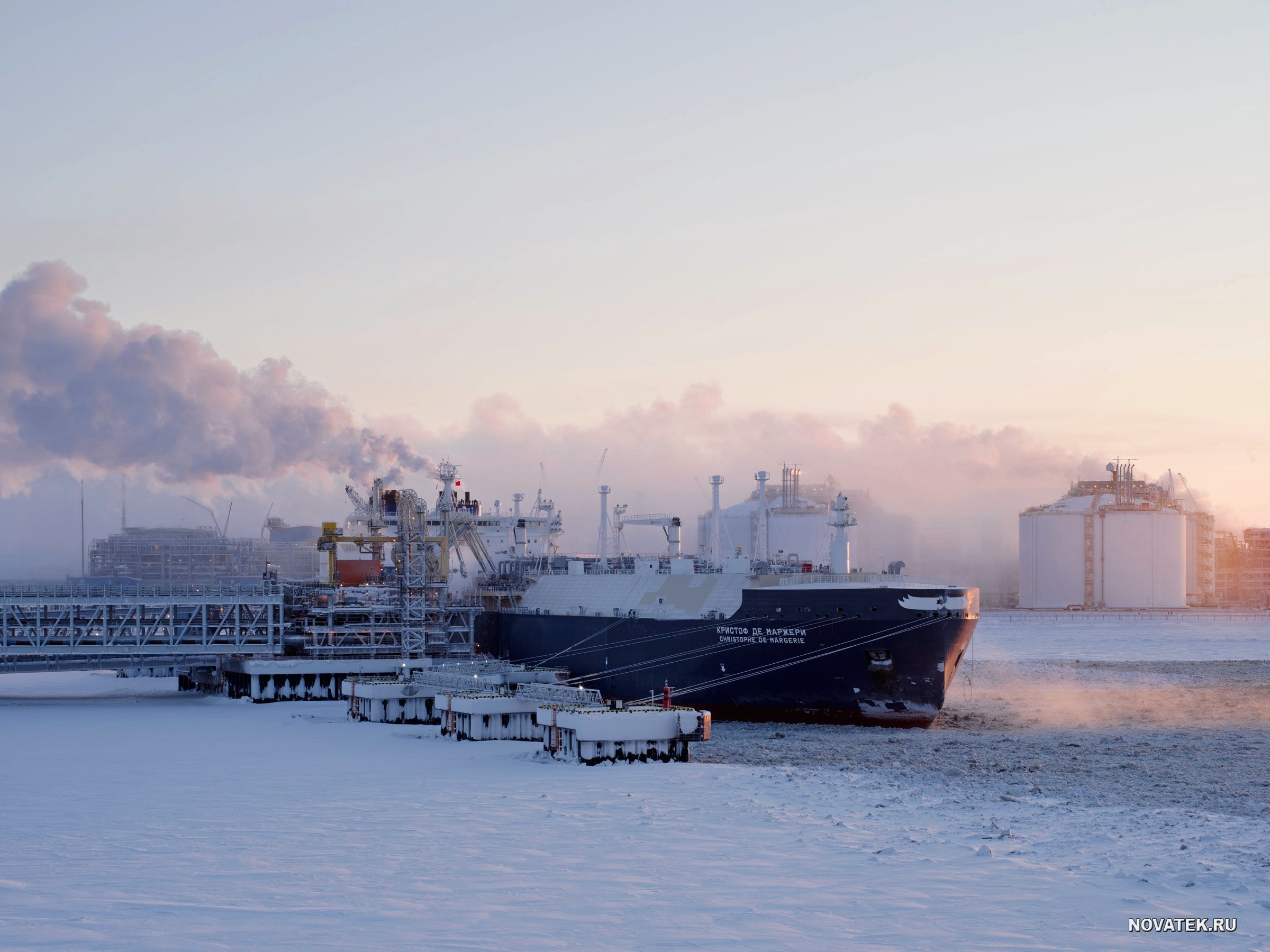 Sanctioned LNG carrier heads in to load as Russia’s Arctic LNG 2 ...