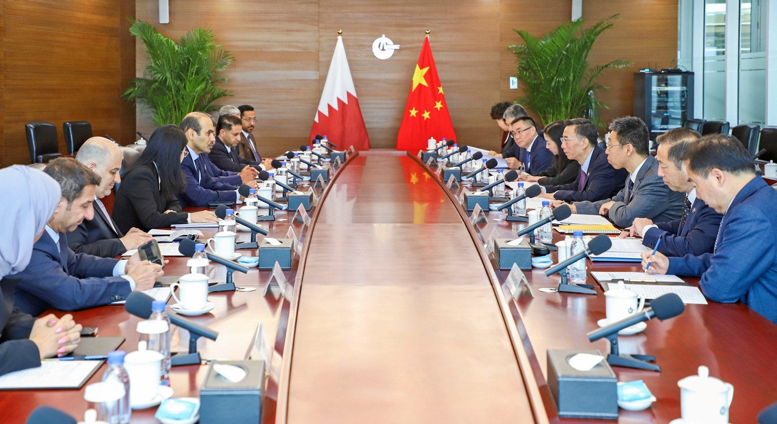 QatarEnergy extends huge LNG shipbuilding push to 122 vessels worth ...
