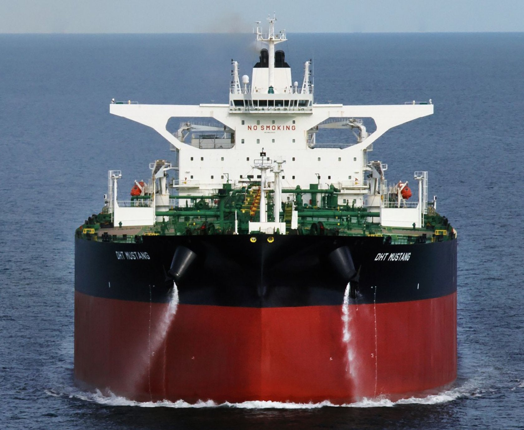 Gulf VLCC earnings flirt with $800,000 per day as tanker strikes push rates to new heights