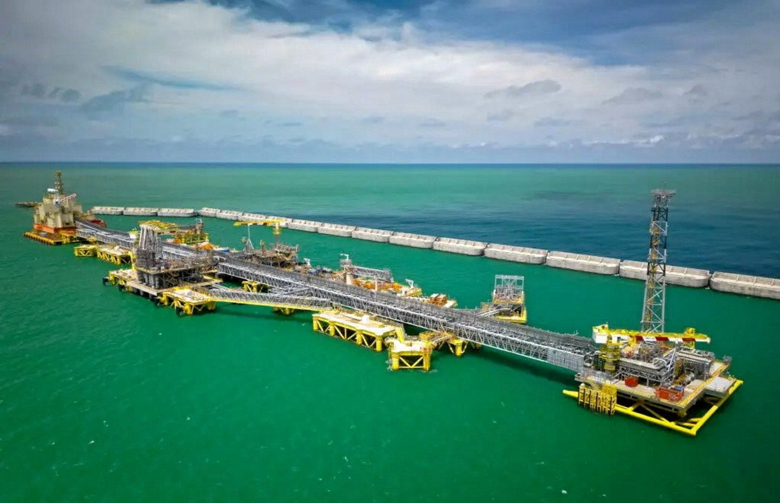 Mega-pipelay vessel arrives at site of troubled BP project | Upstream