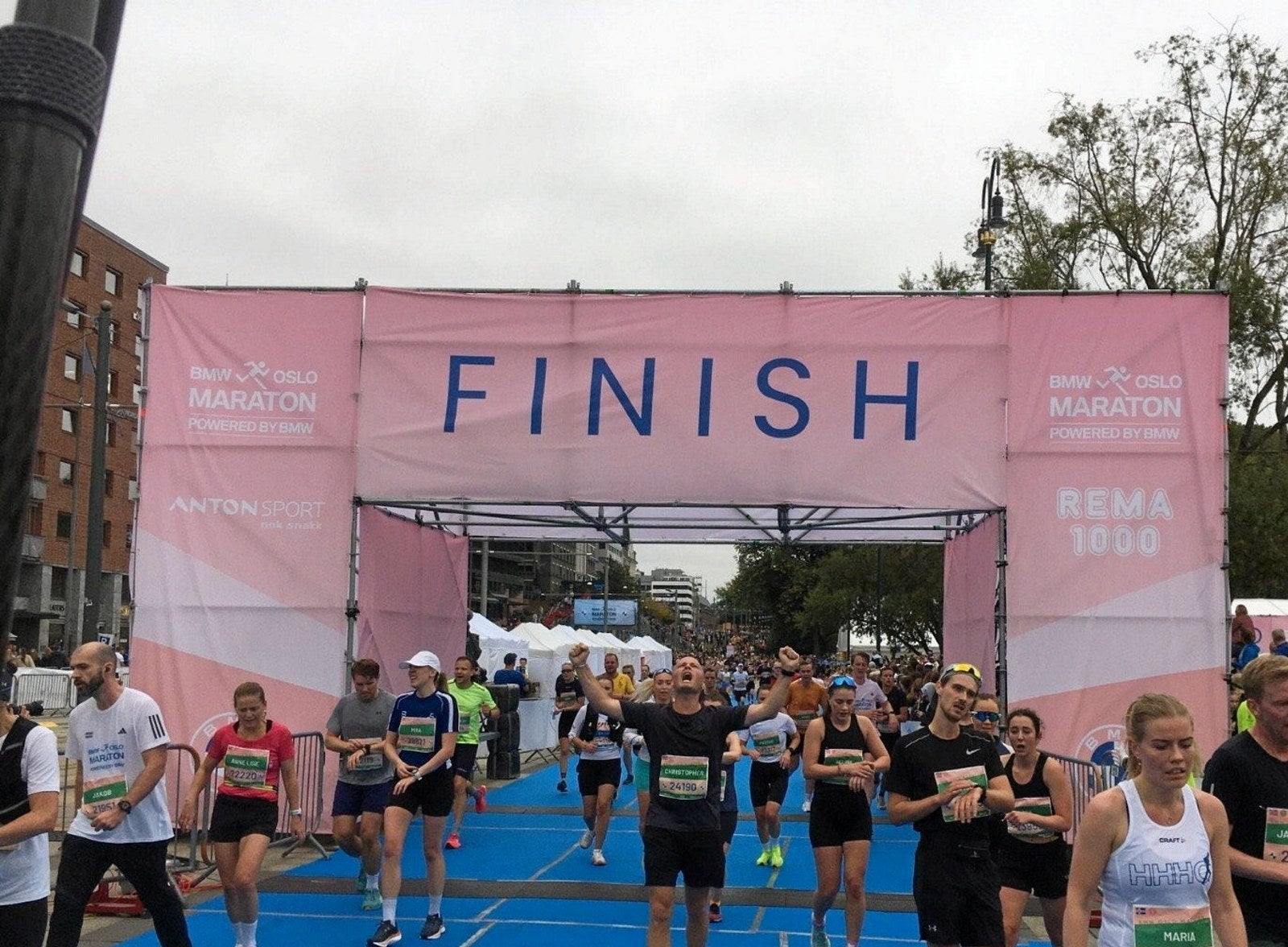 ‘Frontrunners’: Team ‘Flexy’ trot out in force to raise over $63,000 ...