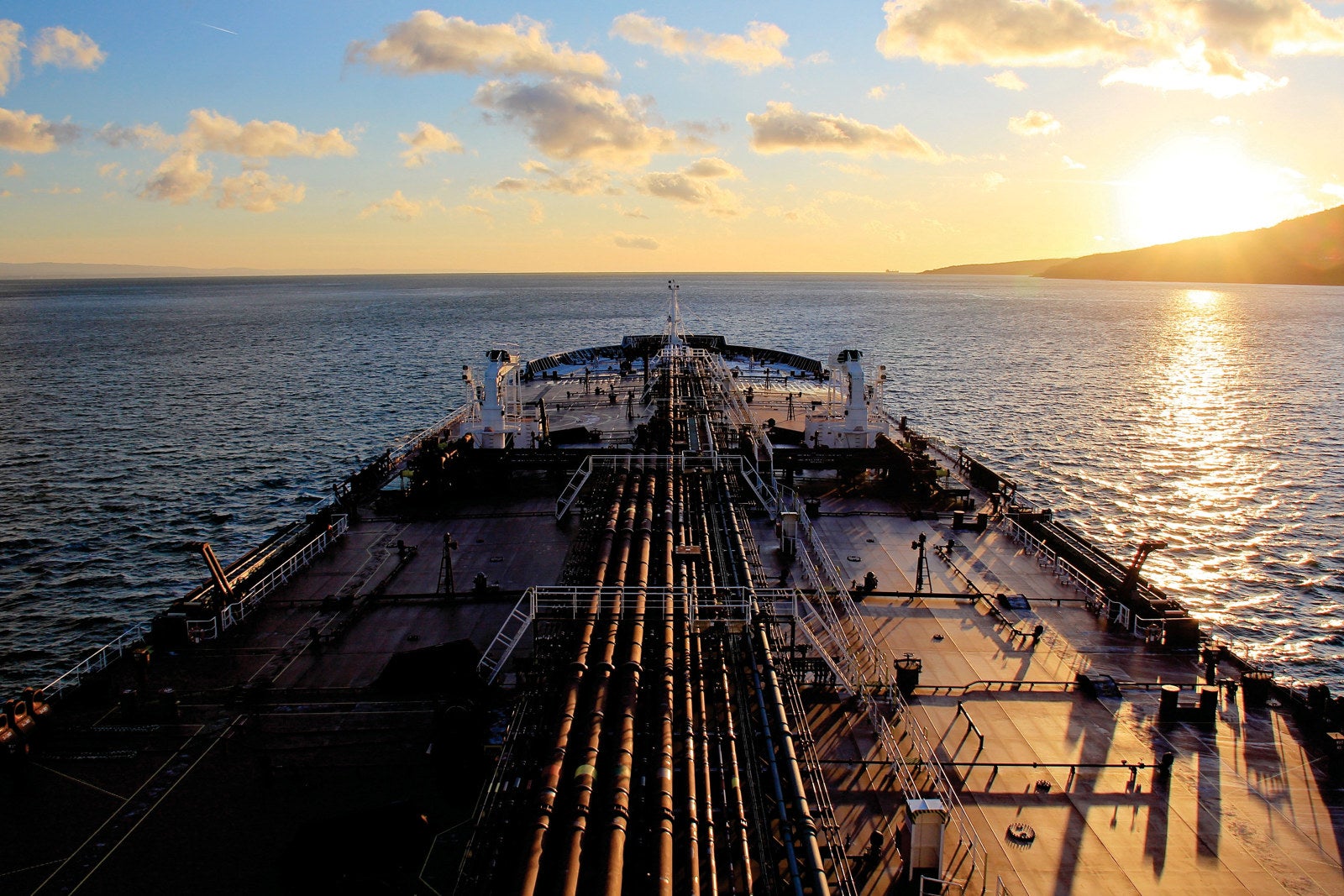 Tanker prices could be stabilising as first modern suezmax changes ...