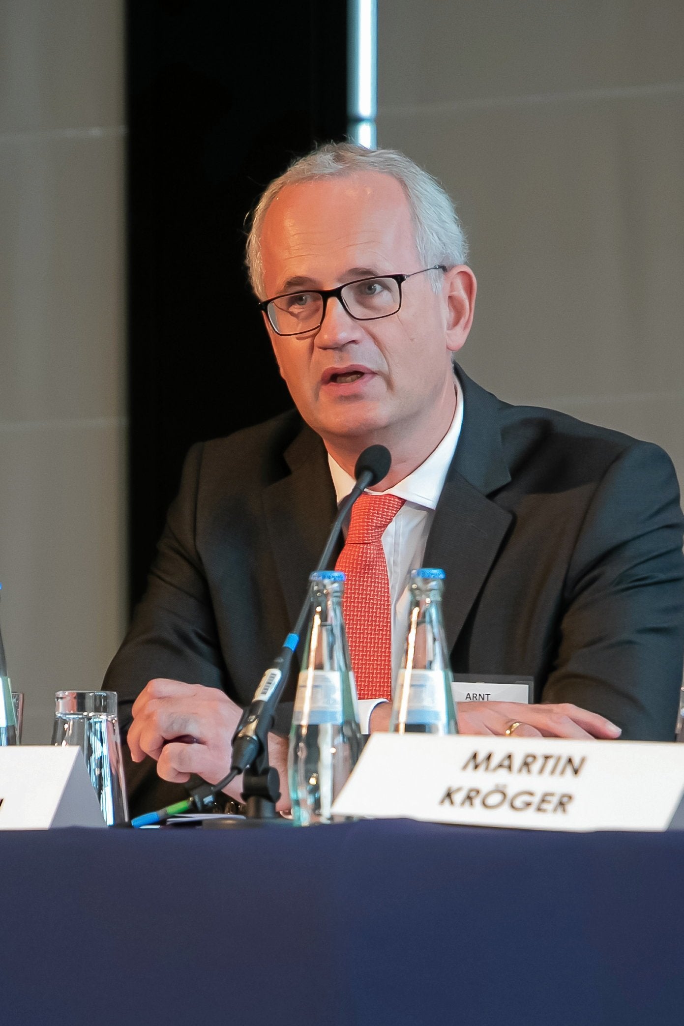 Offen lands charters for five big boxships as Maersk and ONE hunt capacity