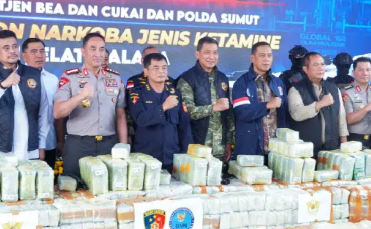 Shipowner and broker arrested after drugs found on tanker