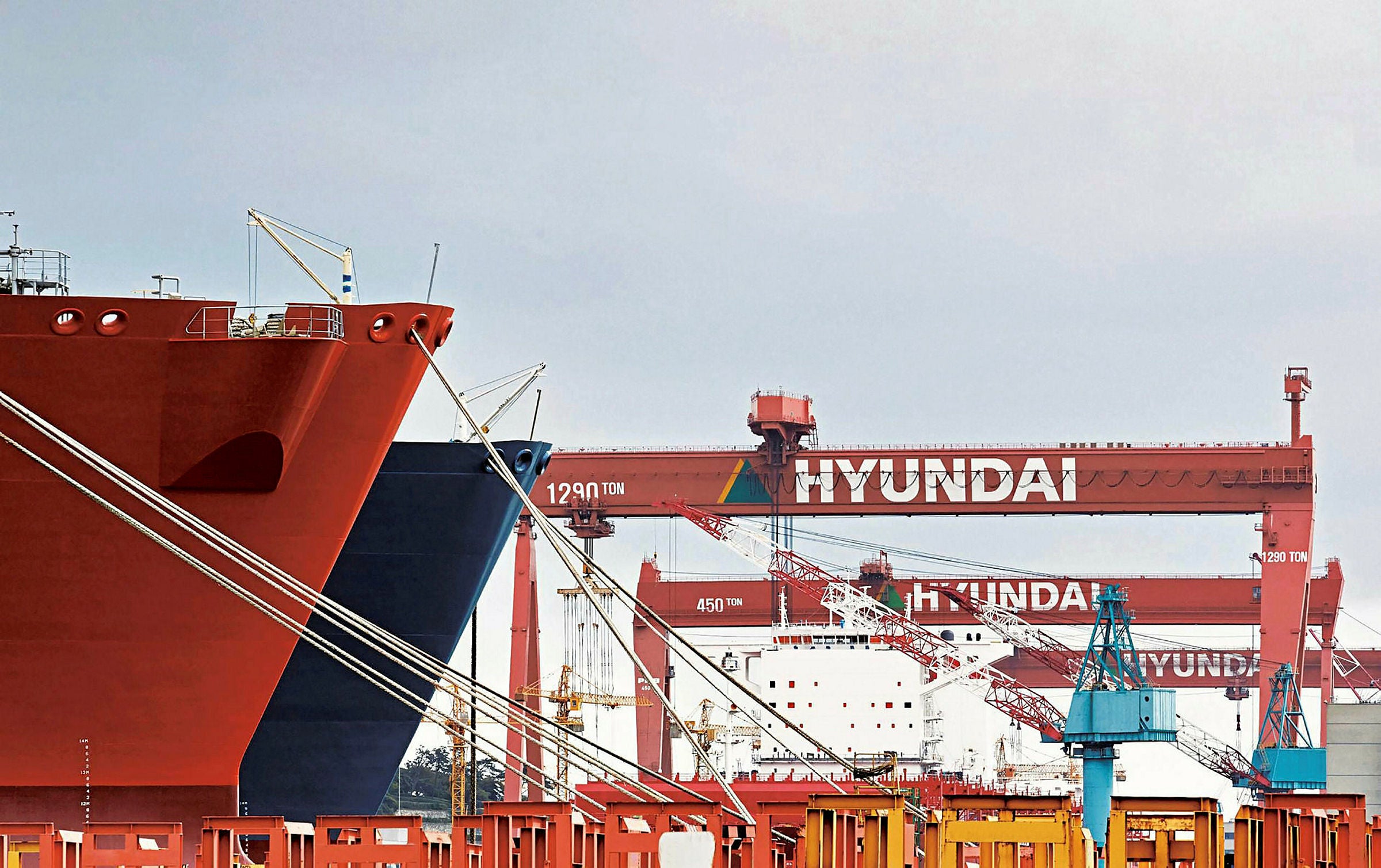 Hyundai Heavy scores $304m suezmax order from AET