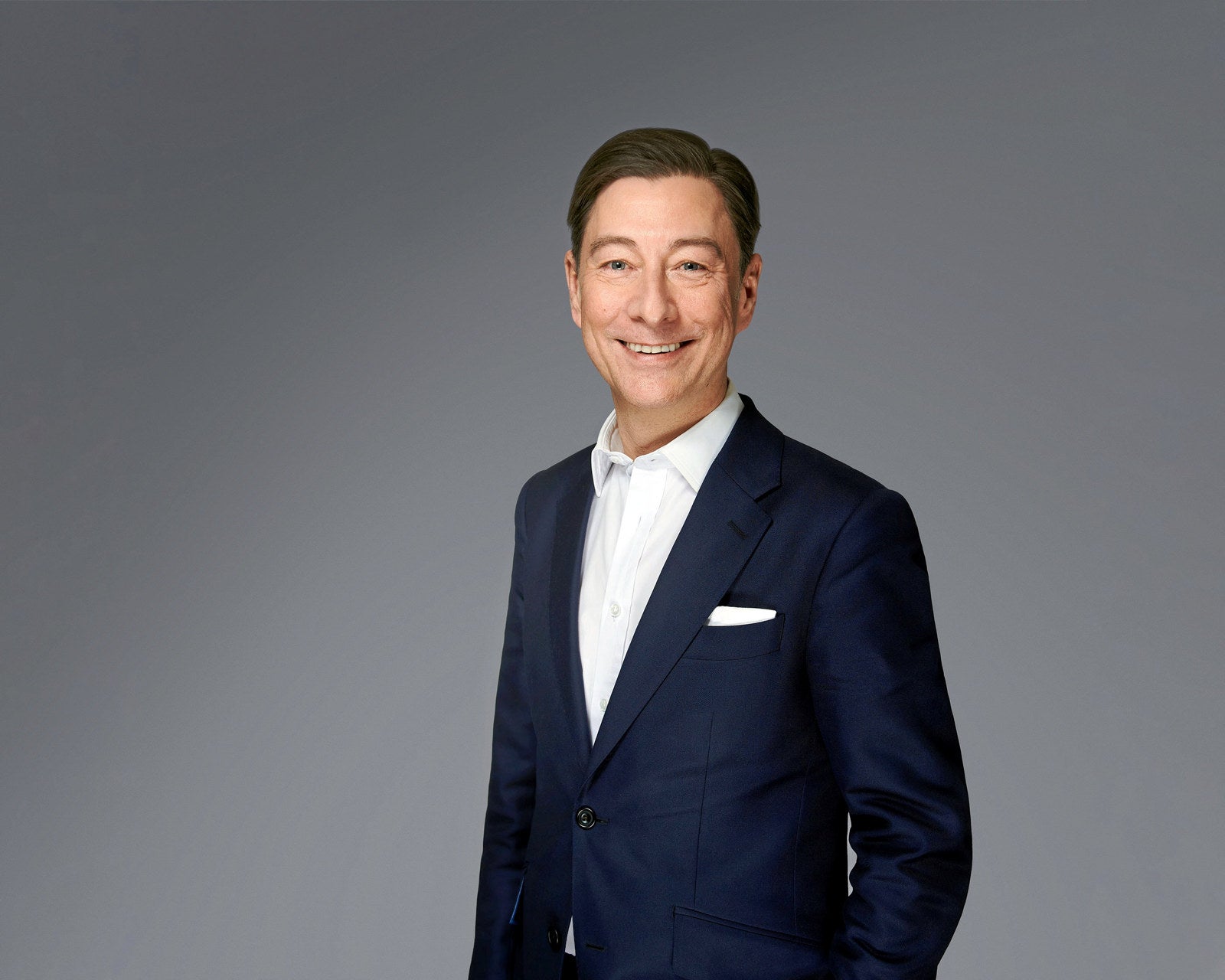 Veteran Shell director departs amid shake-up by new chief executive ...
