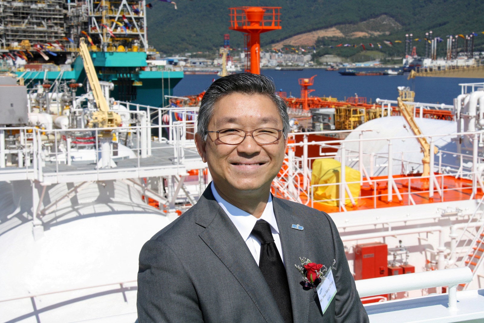 QatarEnergy awards seven coveted LNG carrier contracts to consortium of ...