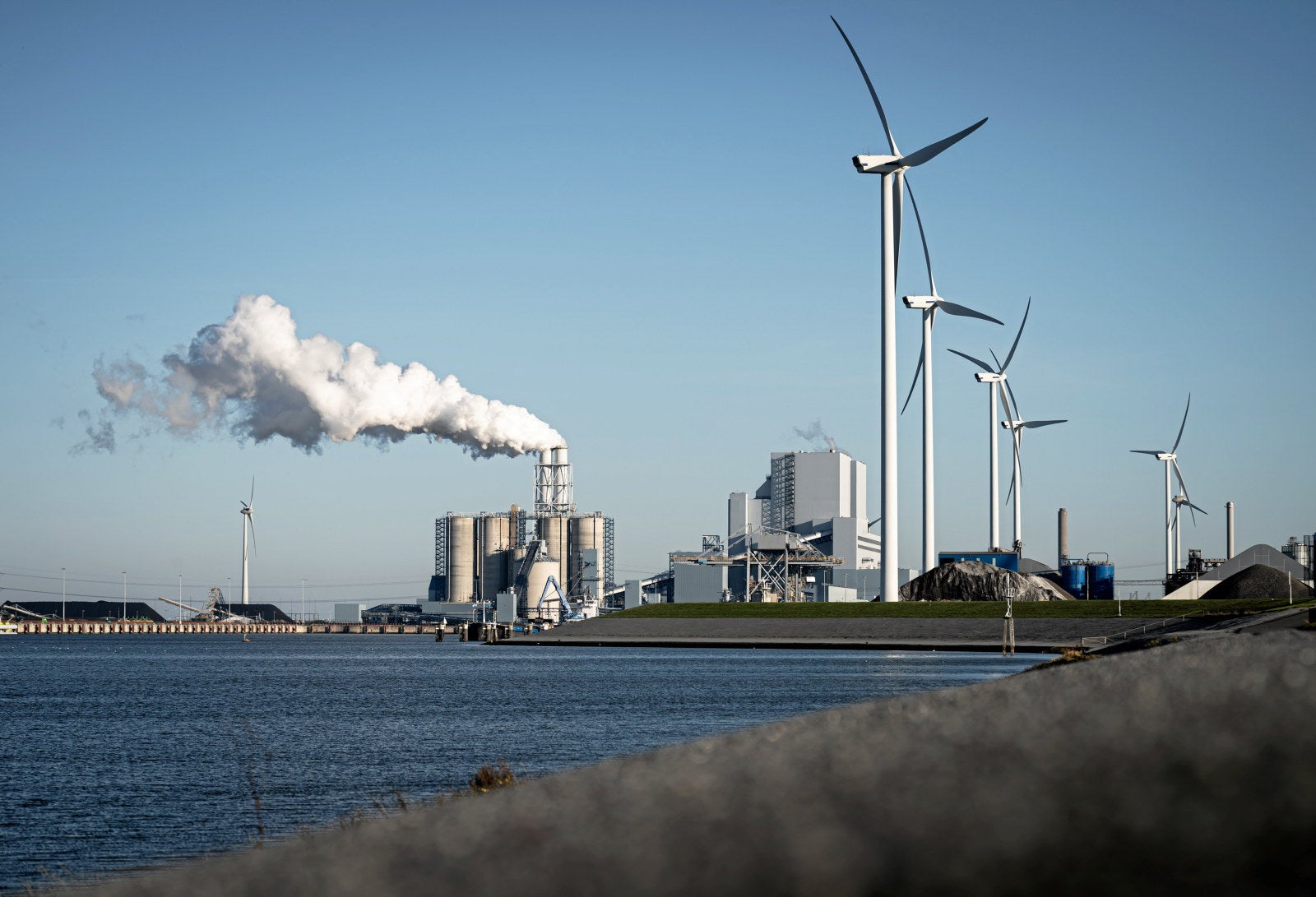 A Russian wind ruckus, offshore's fixed ambition and turning the fossil ...