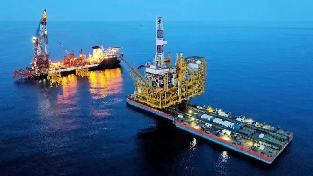 CNOOC integrates floating wind power platform into South China Sea oilfield
