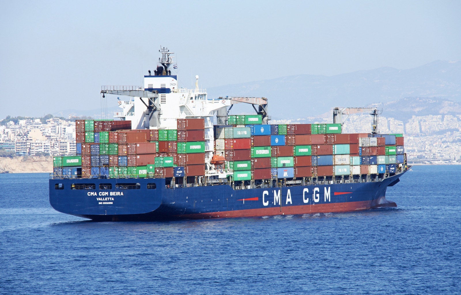 Two-tier charter market emerges for feeder container tonnage