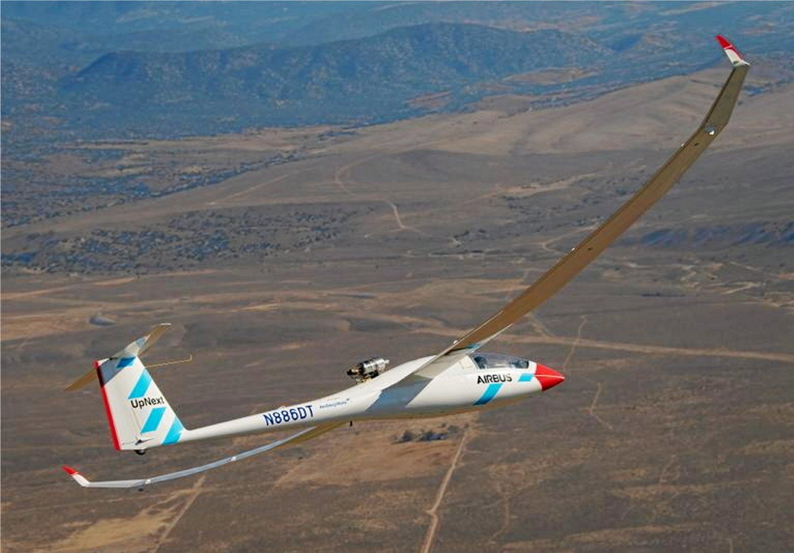 Airbus makes first ever flight powered by 100% hydrogen combustion ...