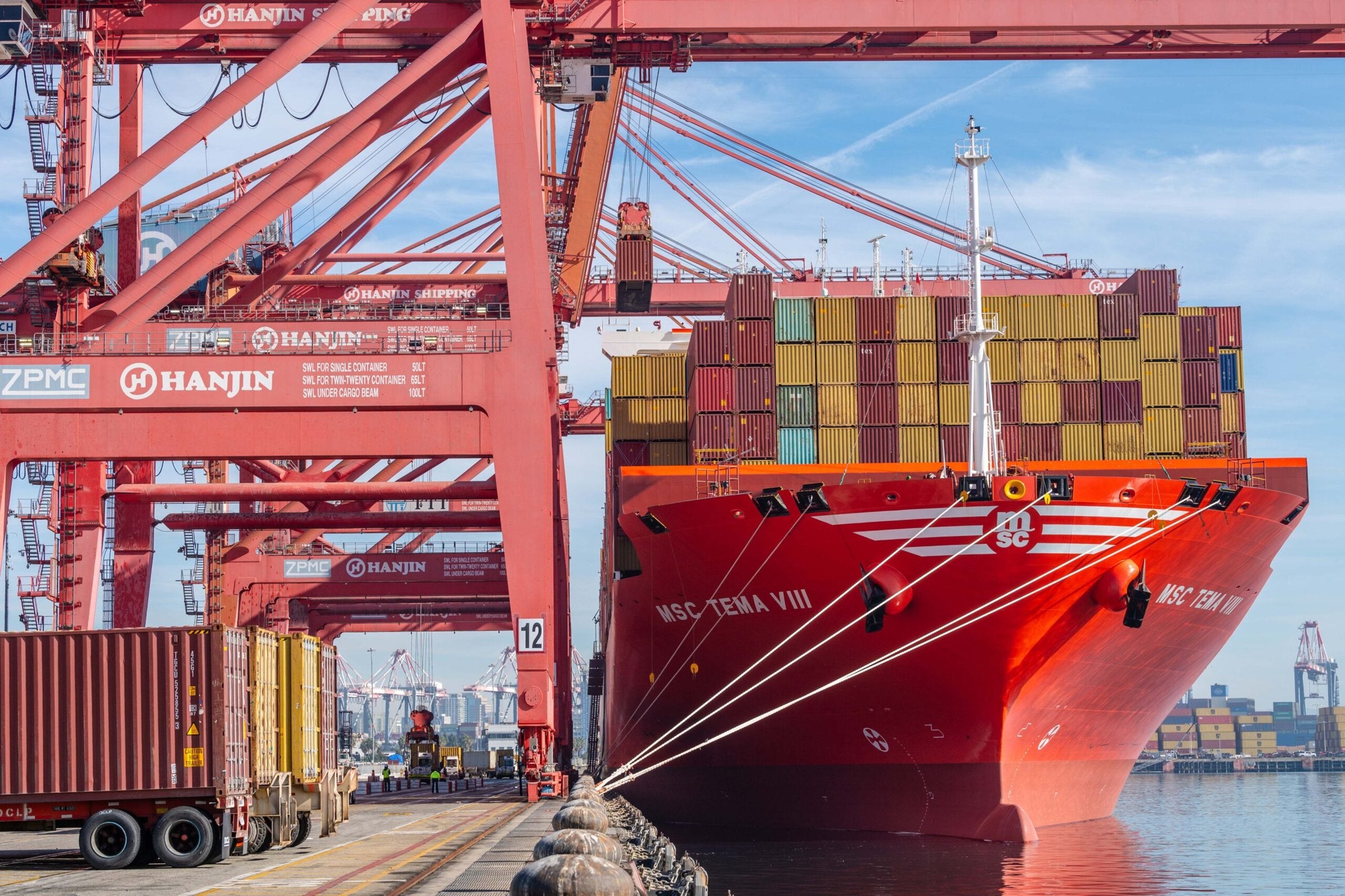 Transpacific container freight rates rocked by sharp 30% drop