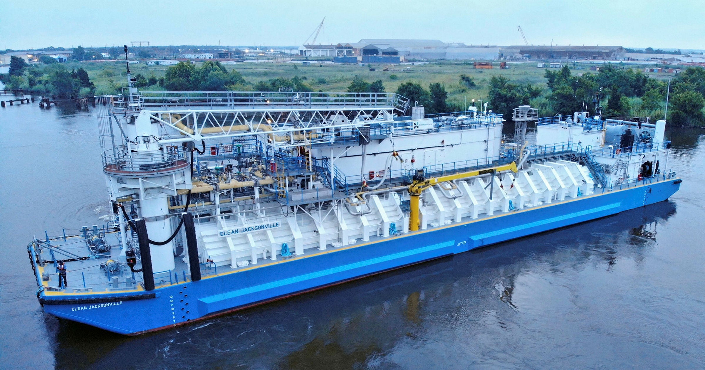Pioneering US LNG bunker barge to go live next month