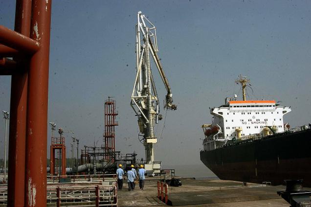 Indian oil firm plans new VLGC terminal