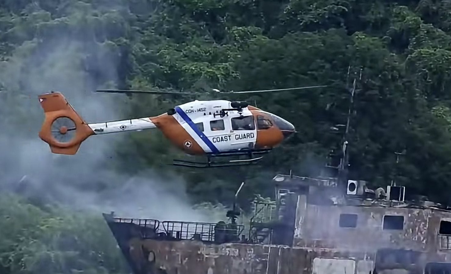 Hopes fade as Philippines ferry survivor search enters third day
