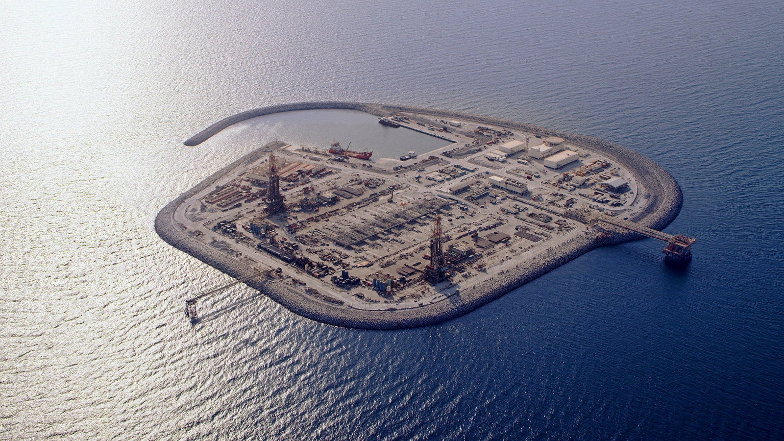 Adnoc poised to award key deals for multibillion-dollar Hail & Ghasha ...