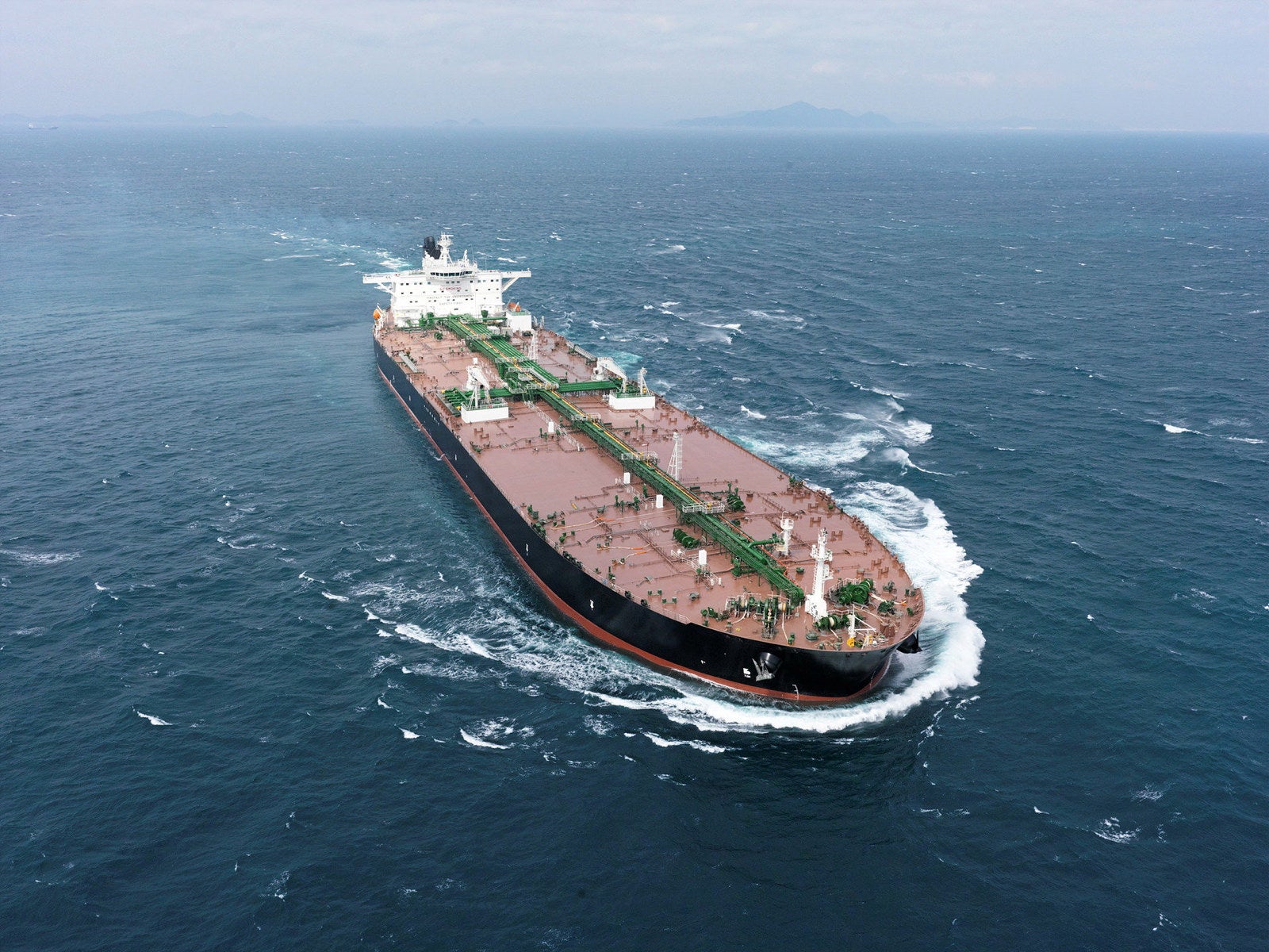 VLCC rates continue cratering as smaller tankers find ‘stability’