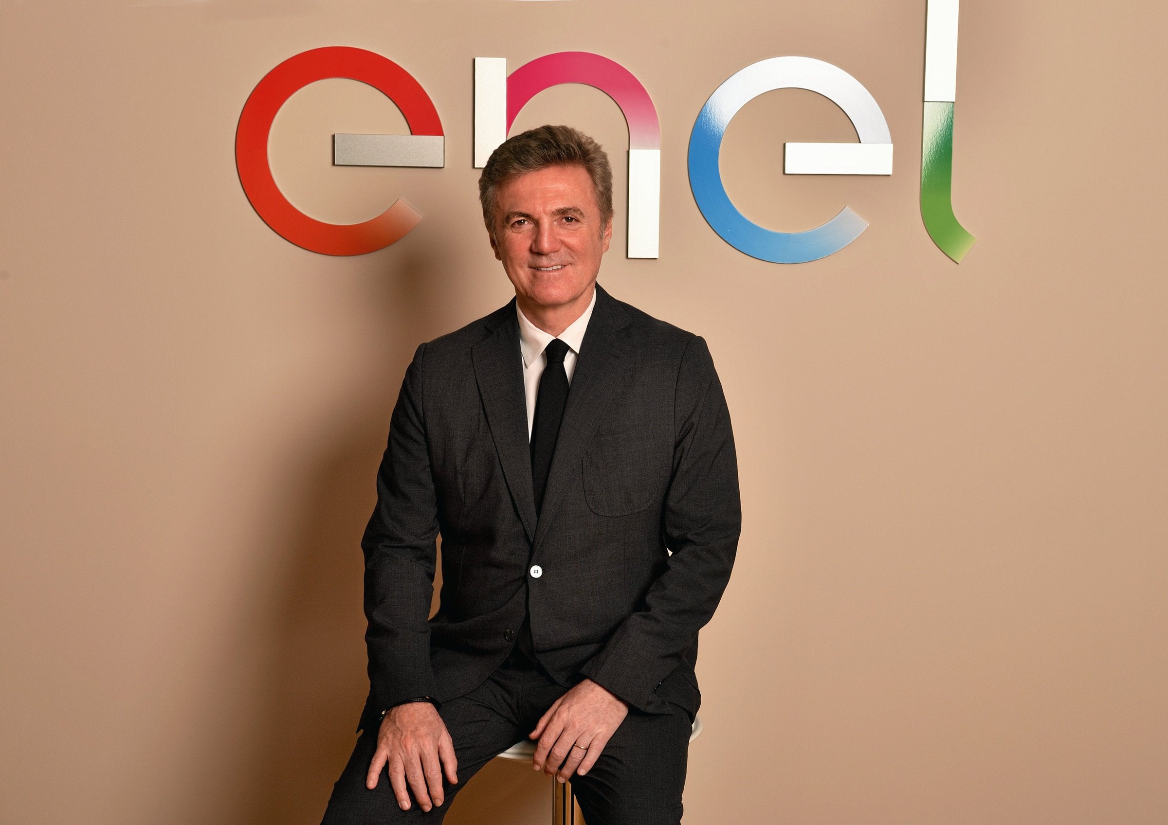 Enel to buy large US portfolio as green giant steeply boosts renewables spending