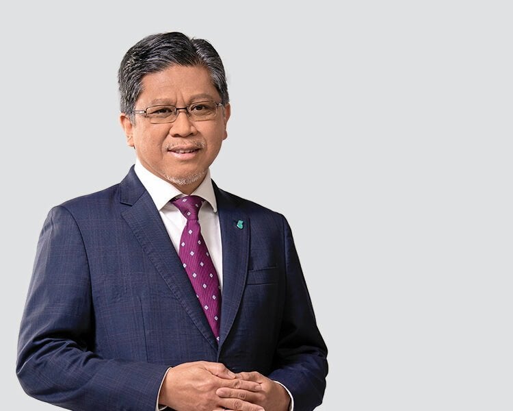 Petronas awards latest PSC, hands over seismic data