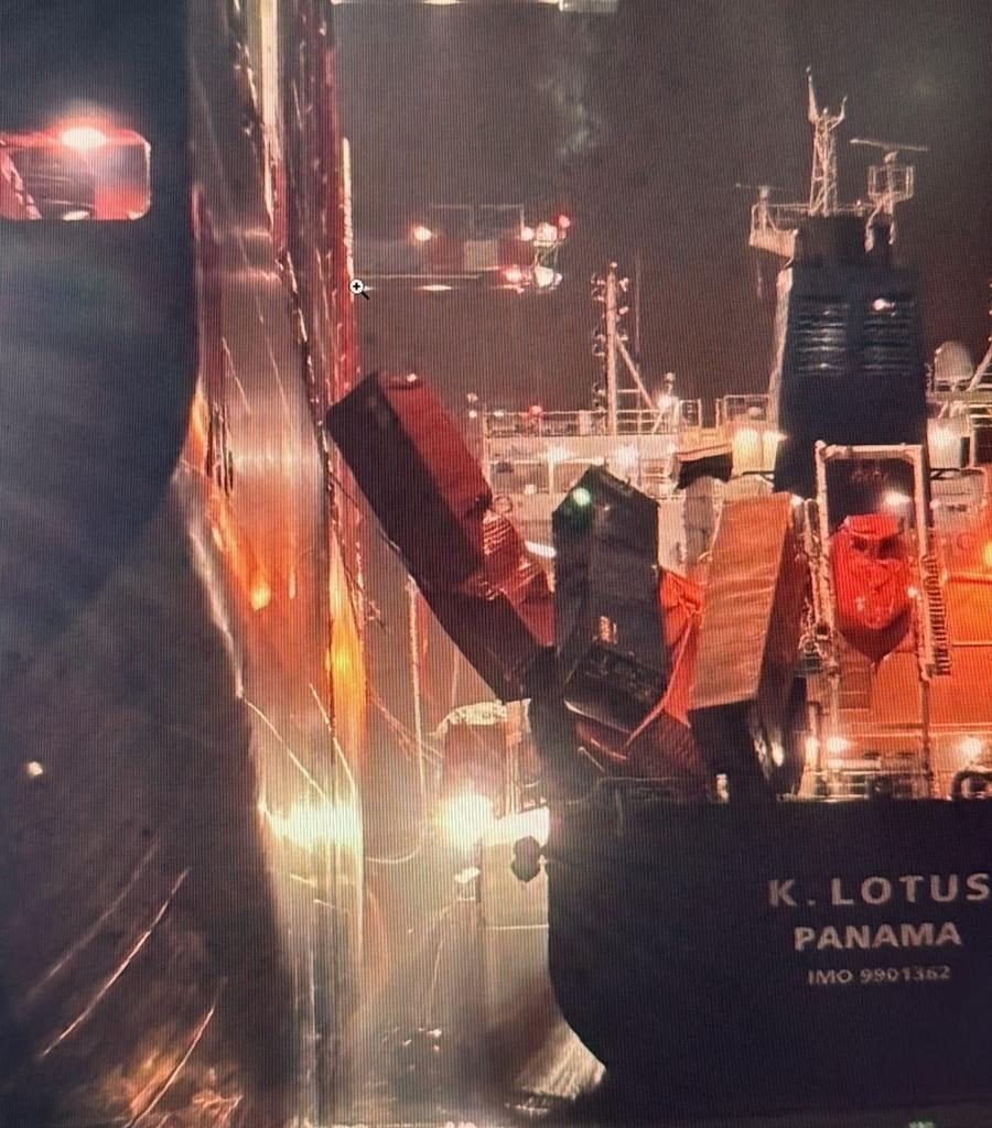 LNG bunker vessel damaged by falling containers in Rotterdam