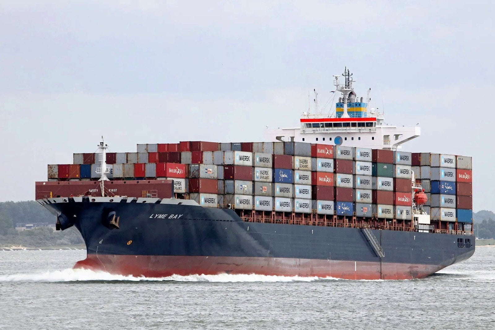 CMA CGM pays short-term charter premium as container ship supply dries up