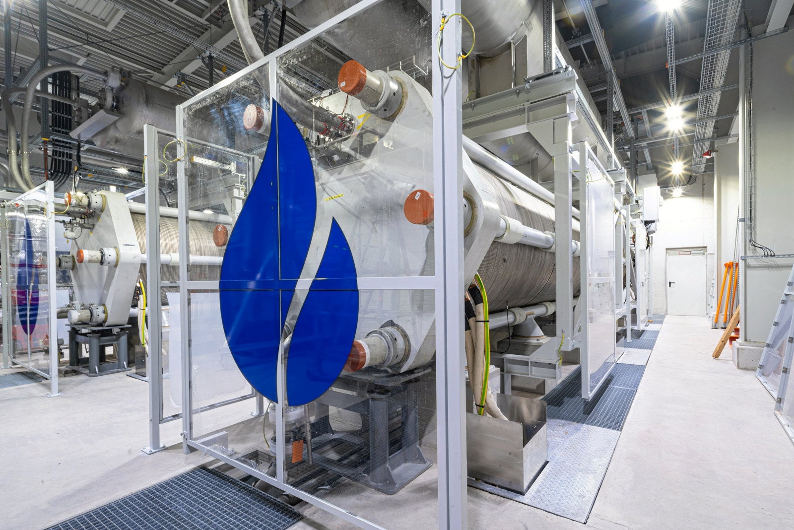 Green hydrogen tech firm Sunfire secures €200m financing backed by ...