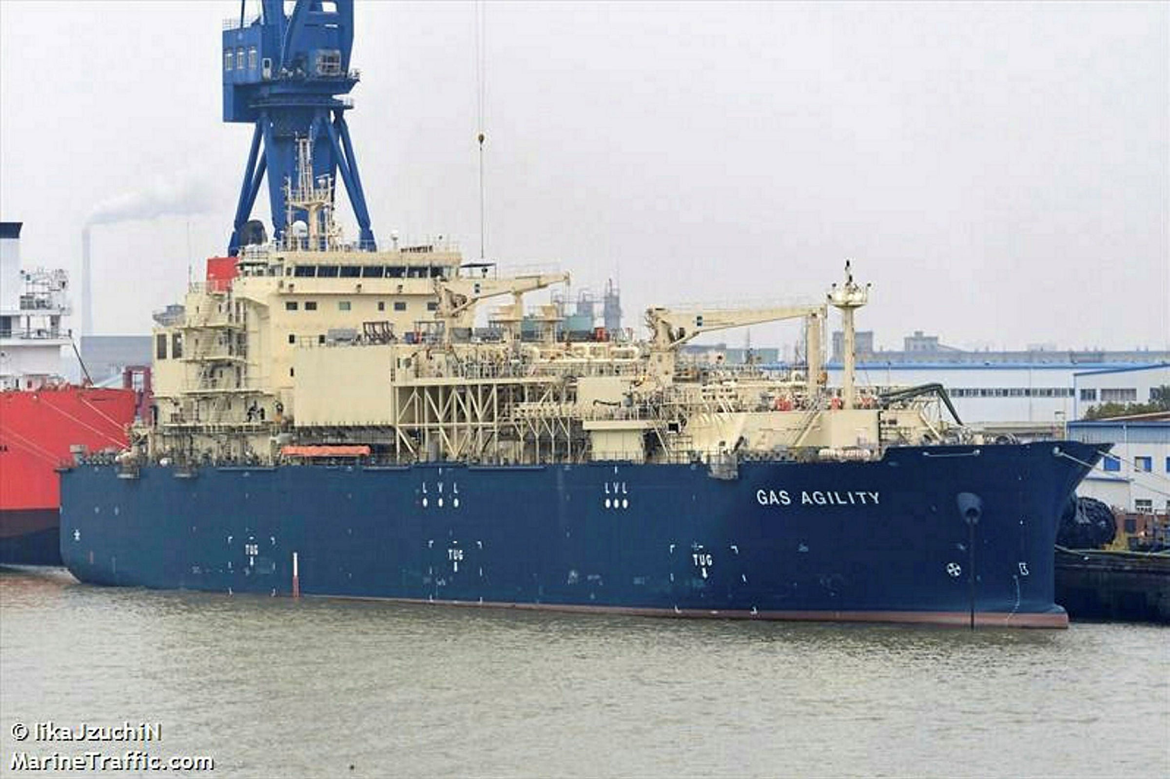 World’s largest LNG bunker vessel arrives off new home port