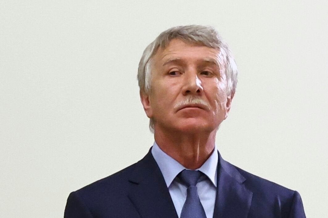 Russian gas giant highlights record cash flow as profits halve